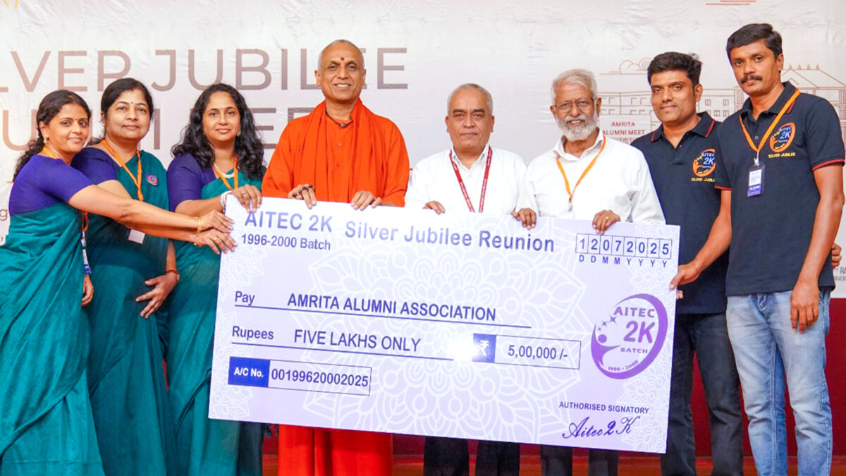 Amrita Alumni Donates ₹5 Lakh to Scholarship Fund