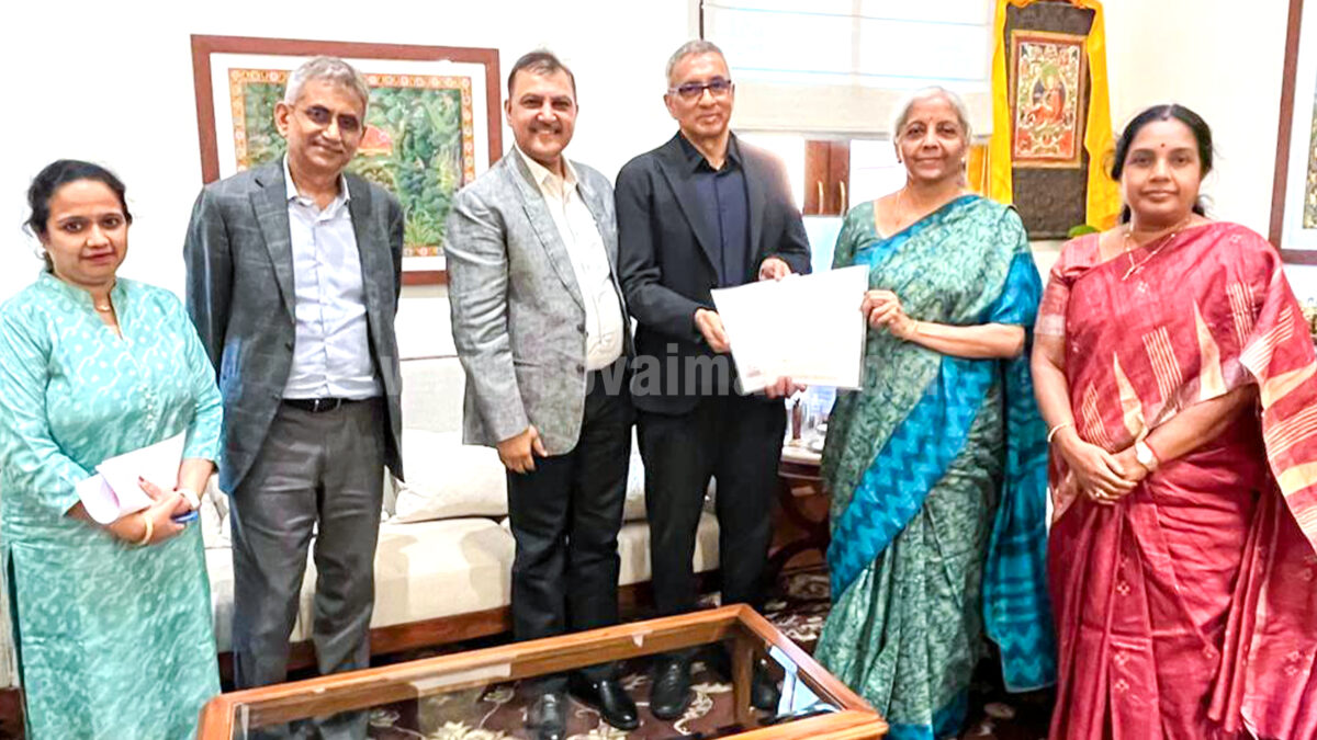 Textile Industry delegation meets Nirmala Sitharaman and thanks her for granting cotton import duty exemption