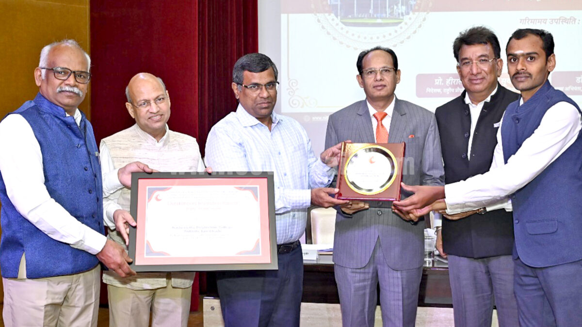 நாச்சிமுத்து பாலிடெக்னிக் கல்லூரிக்கு  சிறந்த கல்வி நிறுவன விருது