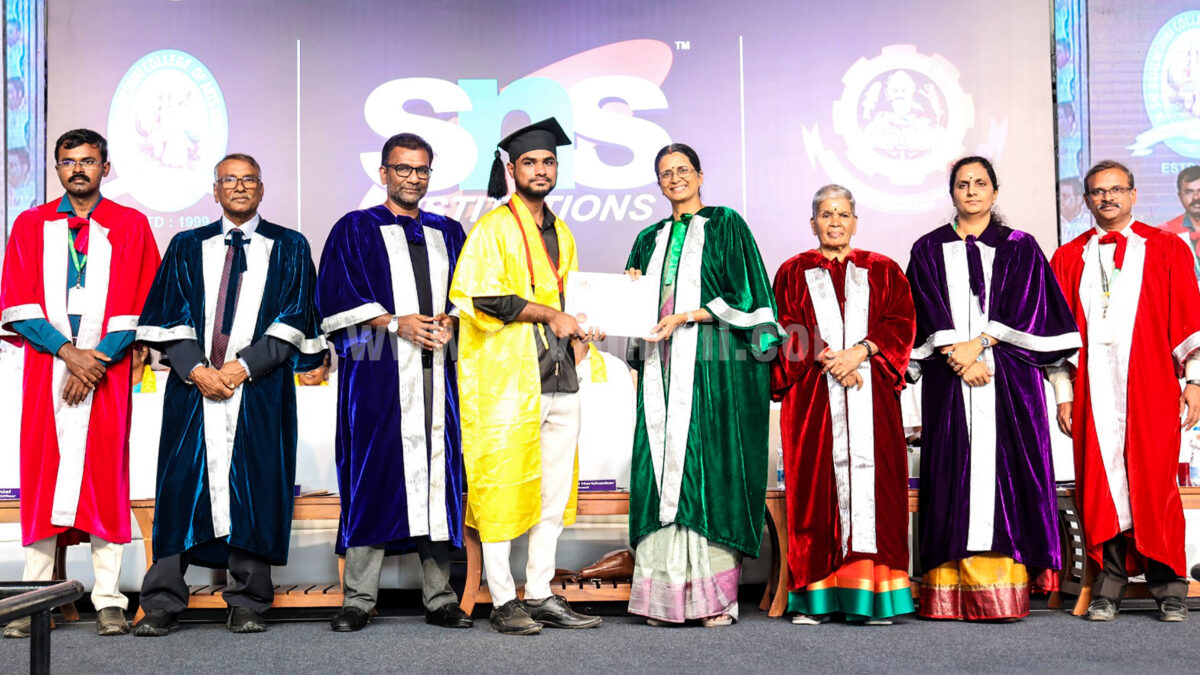 எஸ்.என்.எஸ் ராஜலட்சுமி கல்லூரியில் பட்டமளிப்பு விழா