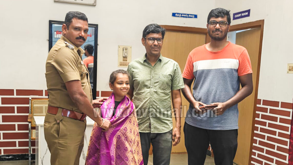 கோவையில் சாலையில் கிடந்த பணத்தை ஒப்படைத்த பள்ளி மாணவிக்கு பாராட்டு