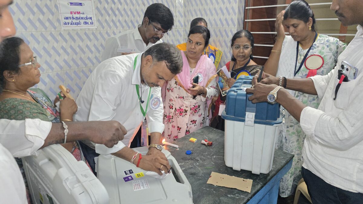 2026 தமிழக சட்டமன்ற தேர்தல் வாக்கு பதிவு நிறைவு! கோவையில் வாக்குப்பதிவு நிலவரம் என்ன?