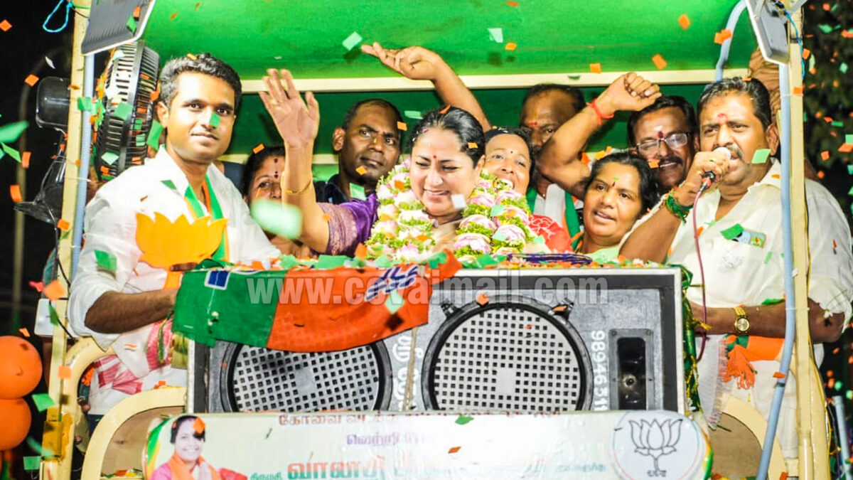 கோவையில் வானதி சீனிவாசனை ஆதரித்து  டெல்லி முதலமைச்சர் பிரச்சாரம்