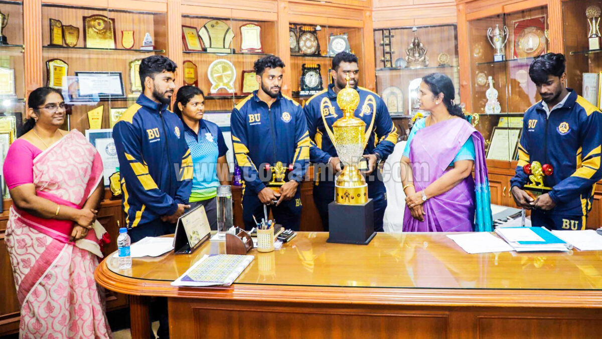 வலுதூக்கும் போட்டியில் பி.எஸ்.ஜி கல்லூரி மாணவர்கள் சாதனை