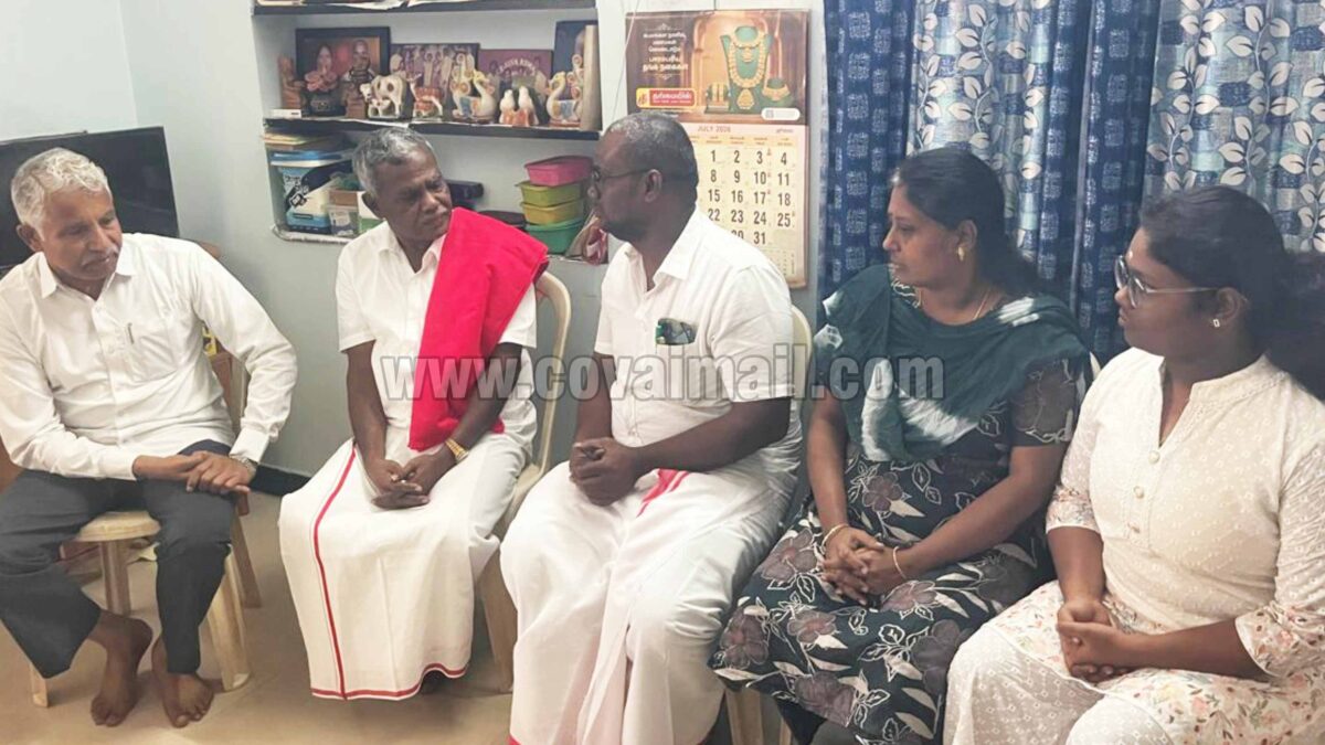 கோவை மாணவி மறைவிற்கு சி.பி.ஐ.எம்  செயலாளர் சண்முகம் நேரில் அஞ்சலி