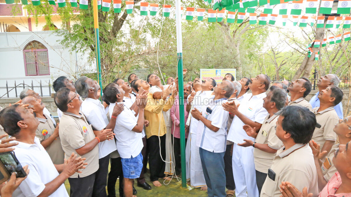 Friends Walking Club & Atma Raksha Arakkattalai celebrate 80th Independence Day with Tree Planting