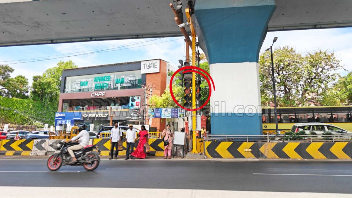 Traffic signal absent where needed, installed where not required in Pappanaickenpalayam 