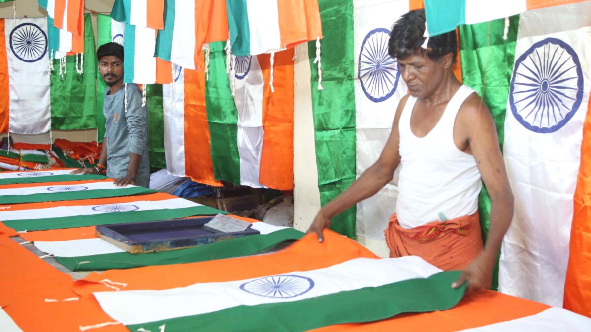 ஒரு கோவைக்காரரின் அரை நூற்றாண்டு கால கொடி தயாரிப்புப் பயணமும், தேசப் பற்றும்!