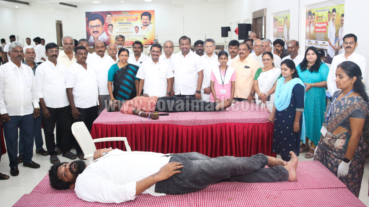 தளபதி ரத்த தான இயக்கம் சார்பில்  ரத்த தான முகாம்