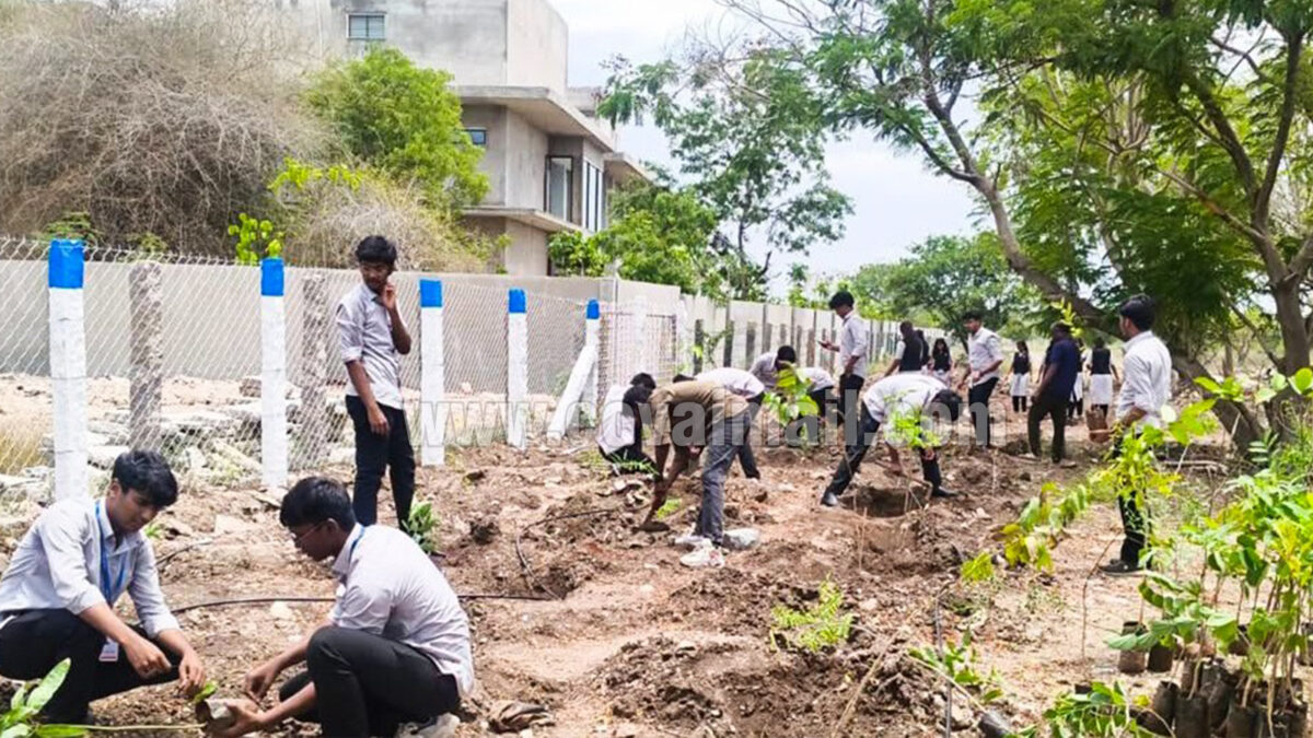 PSG iTech students plant 225 saplings in environmental conservation drive