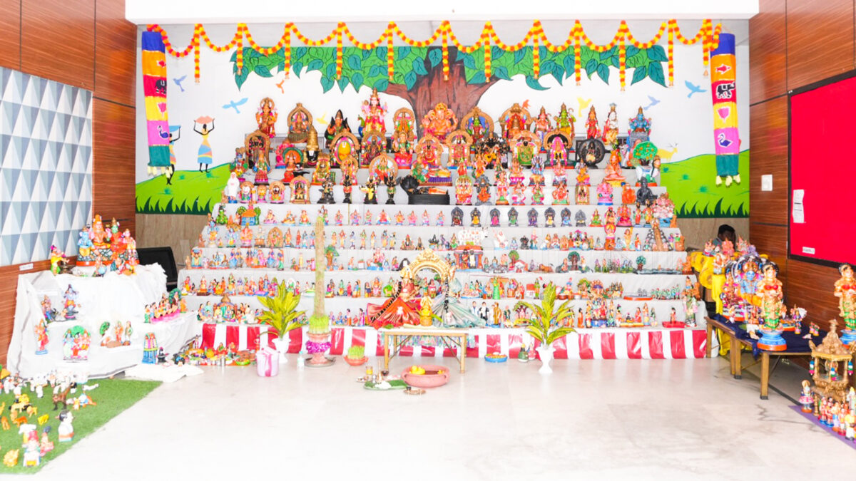இந்துஸ்தான் மெட்ரிக் பள்ளியில் நவராத்திரி கொலு