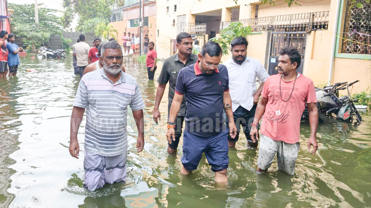 செல்வபுரத்தில் குடியிருப்புகளை சூழ்ந்த மழைநீர்: அமைச்சர் சம்பத்குமார் ஆய்வு